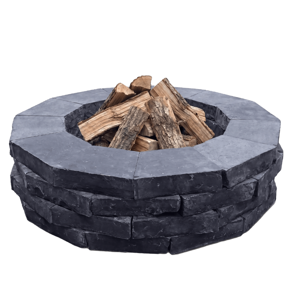 Костровая чаша из камня Belgian Black на загородном участке